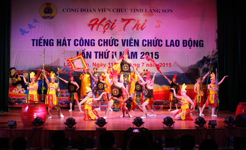 Hội thi Tiếng hát CCVCLĐ tỉnh Hơn 500 công chức viên chức lao động tham gia
